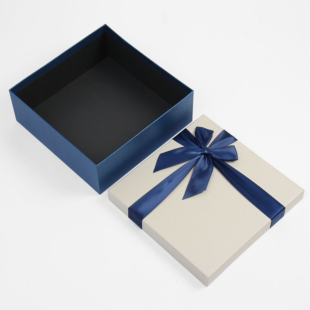 Oce 종이 선물 상자 공단 리본 박스 26x26cm 화이트 gift box 사각 기프트백 고급  선물 상자