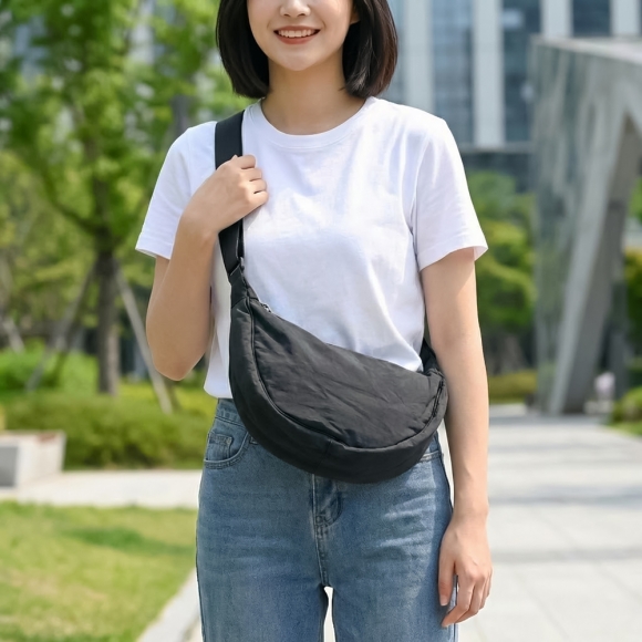 데일리 반달 크로스백(블랙)
