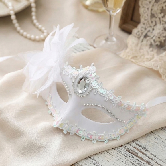 가면무도회 베네치안 깃털 가면(화이트)