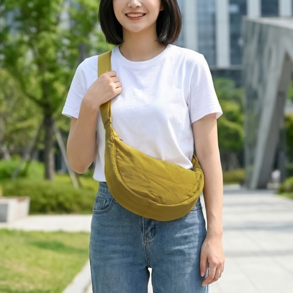 데일리 반달 크로스백(머스터드)