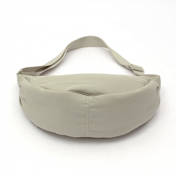 데일리 반달 크로스백(베이지)