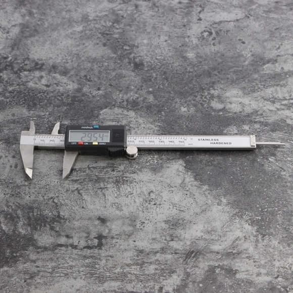 정밀 디지털 캘리퍼스(150mm)