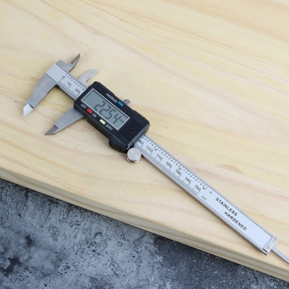 정밀 디지털 캘리퍼스(150mm)